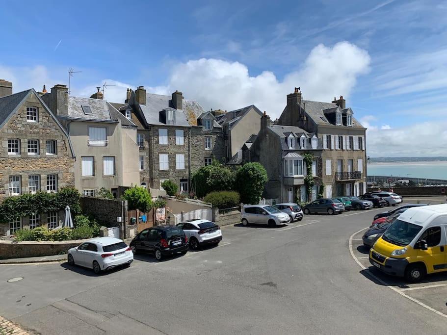 Maison Du Cap Lihou, Duplex Au 1Er Et 2Eme Etage Mansarde, Quartier Historique, Granville Exterior photo